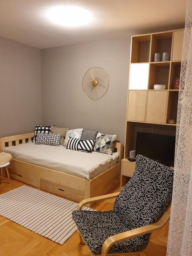 Stan Na Dan "Irina" Banja Luka Appartement Buitenkant foto