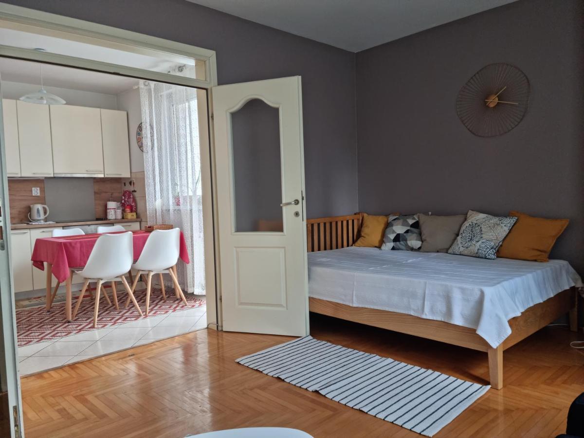 Stan Na Dan "Irina" Banja Luka Appartement Buitenkant foto